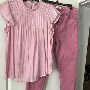 Rose colored Nicole Miller jeans and pink blouse bundle - 2 items